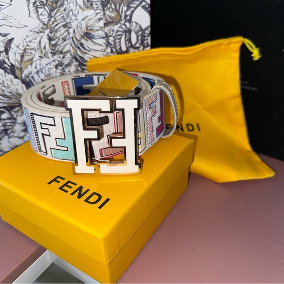 Fendi Multicolor FF Logo Canvas Belt with Enamel Buckle - White Base  size 75/30 Fendi Multicolor Zucca Coated Canvas FF Logo Belt 80CM Fendi  main image 4